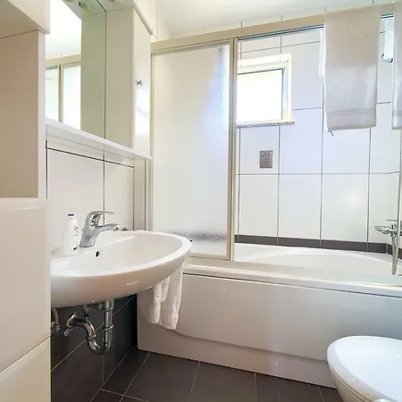 Apartman Adria Malinska Exteriör bild